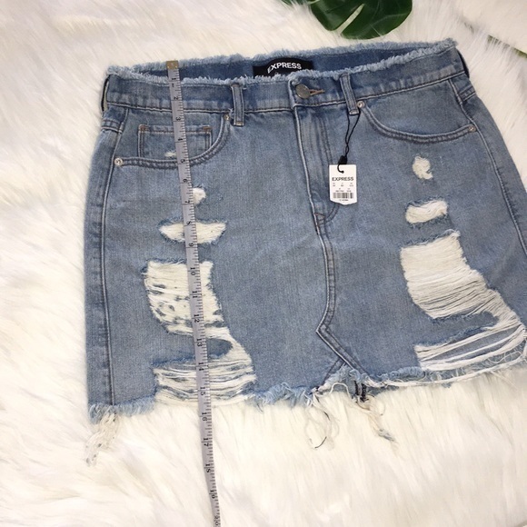 Express distressed denim mini skirt size 10 - Picture 8 of 9